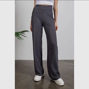 Butter Soft straight casual yoga pants sm charcoal nwt